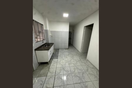 Cozinha de casa para alugar com 2 quartos, 40m² em Vila Ipojuca, São Paulo