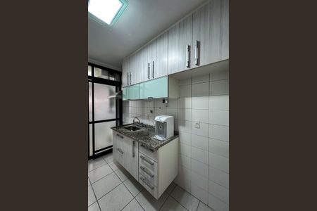 Apartamento à venda com 67m², 2 quartos e 2 vagasCozinha