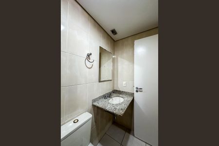 Apartamento à venda com 67m², 2 quartos e 2 vagasBanheiro da Suíte