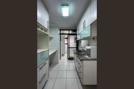 Apartamento à venda com 67m², 2 quartos e 2 vagasCozinha