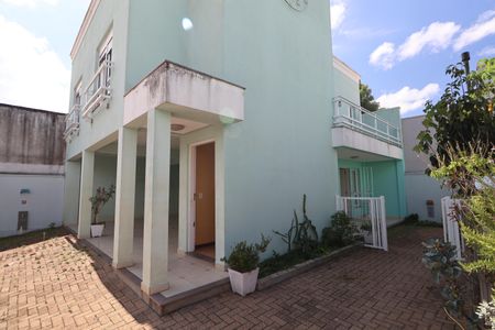 Casa à venda com 327m², 5 quartos e 3 vagasFachada