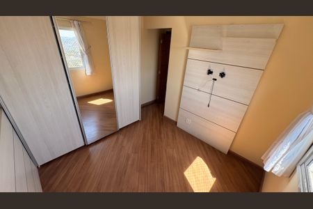 Quarto de apartamento para alugar com 2 quartos, 50m² em Presidente Altino, Osasco