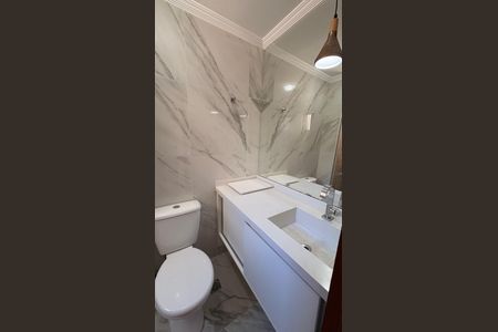 Banheiro de apartamento para alugar com 2 quartos, 50m² em Presidente Altino, Osasco