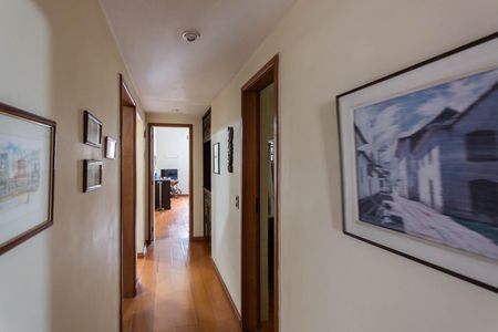 Apartamento à venda com 122m², 3 quartos e 2 vagasCorredor