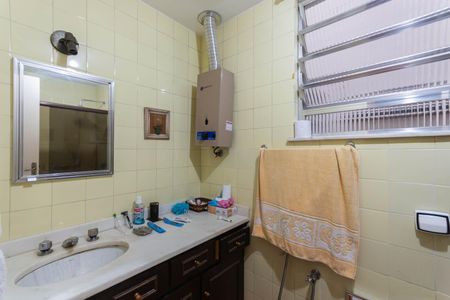 Apartamento à venda com 122m², 3 quartos e 2 vagasBanheiro social