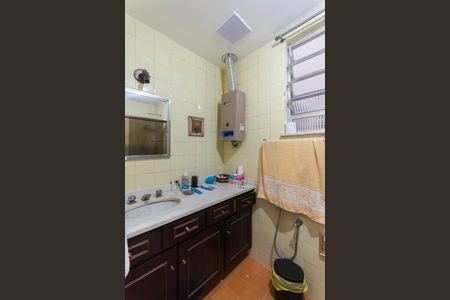 Apartamento à venda com 122m², 3 quartos e 2 vagasBanheiro social