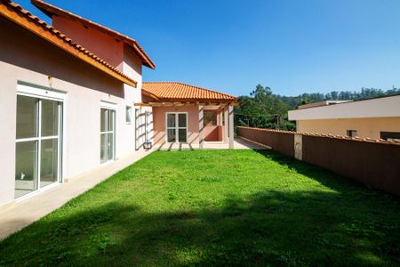 Casa de condomínio para alugar com 262m², 4 quartos e 3 vagas Casa de condomínio para alugar com 262m², 4 quartos e 3 vagasQuintal