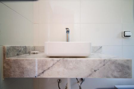 Casa de condomínio para alugar com 262m², 4 quartos e 3 vagas Casa de condomínio para alugar com 262m², 4 quartos e 3 vagasBanheiro Suíte 3