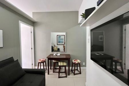 Sala  de apartamento para alugar com 1 quarto, 35m² em Copacabana, Rio de Janeiro