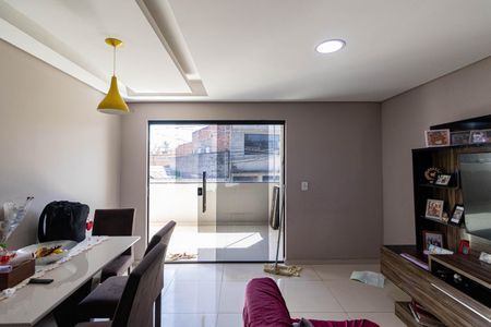 Casa à venda com 125m², 5 quartos e 1 vaga Casa à venda com 125m², 5 quartos e 1 vagaCasa 1 - Sala e Cozinha