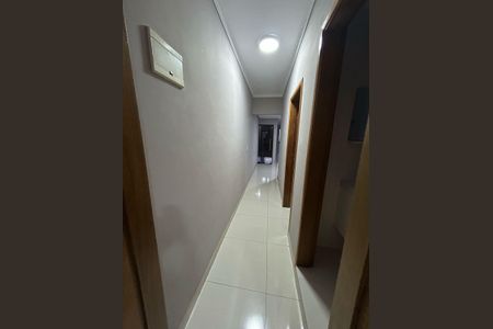 Casa à venda com 125m², 5 quartos e 1 vaga Casa à venda com 125m², 5 quartos e 1 vagaCorredor - Casa 1