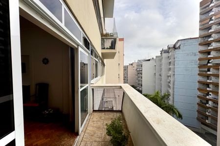 Apartamento à venda com 140m², 3 quartos e 1 vaga