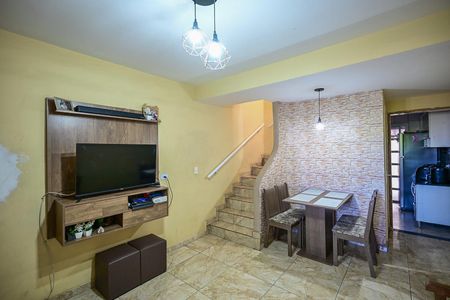 Sala de casa para alugar com 2 quartos, 75m² em Jardim Catanduva, São Paulo