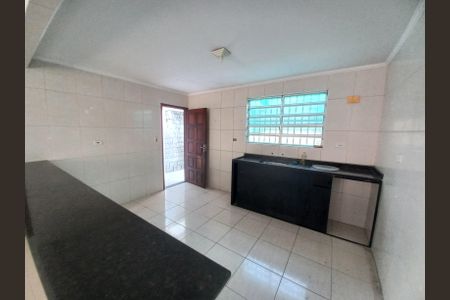 Casa para alugar com 77m², 2 quartos e 1 vaga