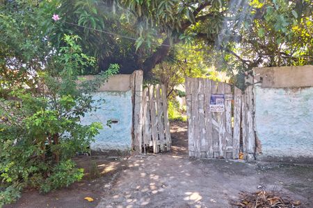 Casa para alugar com 800m², 2 quartos e 2 vagasFachada