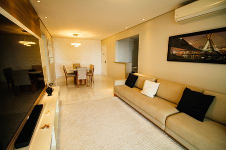 Apartamento para alugar com 131m², 3 quartos e 2 vagas Apartamento para alugar com 131m², 3 quartos e 2 vagasSala