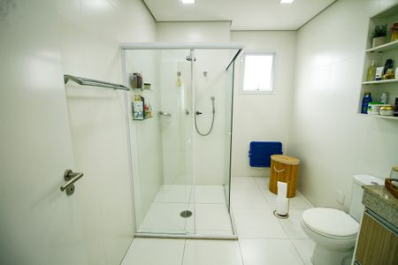 Apartamento para alugar com 131m², 3 quartos e 2 vagas Apartamento para alugar com 131m², 3 quartos e 2 vagasBanheiro da Suíte 1