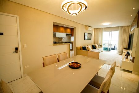 Apartamento para alugar com 131m², 3 quartos e 2 vagas Apartamento para alugar com 131m², 3 quartos e 2 vagasSala