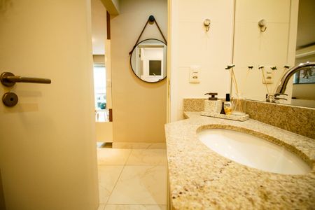 Apartamento para alugar com 131m², 3 quartos e 2 vagas Apartamento para alugar com 131m², 3 quartos e 2 vagasLavabo