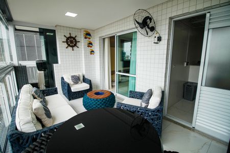 Apartamento para alugar com 131m², 3 quartos e 2 vagas Apartamento para alugar com 131m², 3 quartos e 2 vagasVaranda