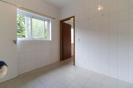 Casa à venda com 224m², 3 quartos e 6 vagasEdícula - Lavanderia 