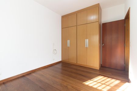 Casa à venda com 224m², 3 quartos e 6 vagasQuarto 3