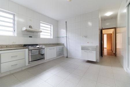 Casa à venda com 224m², 3 quartos e 6 vagasCozinha 