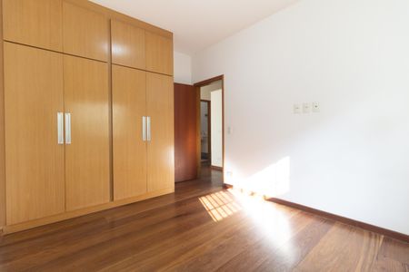 Casa à venda com 224m², 3 quartos e 6 vagasQuarto 3