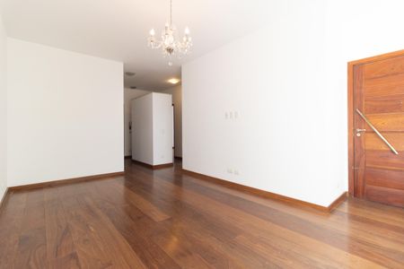 Casa à venda com 224m², 3 quartos e 6 vagasSala