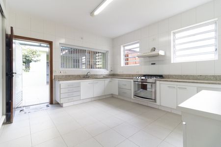 Casa à venda com 224m², 3 quartos e 6 vagasCozinha 