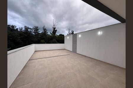 Casa de condomínio à venda com 410m², 4 quartos e 2 vagasTerraço