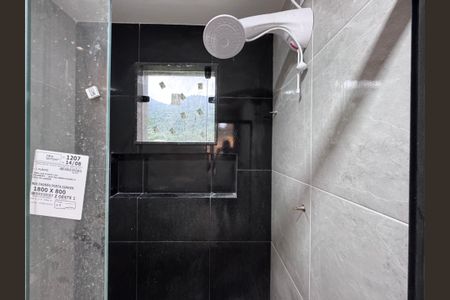 Casa de condomínio à venda com 410m², 4 quartos e 2 vagasSuíte 1 - Banheiro