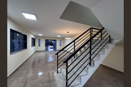 Casa de condomínio à venda com 410m², 4 quartos e 2 vagasSala