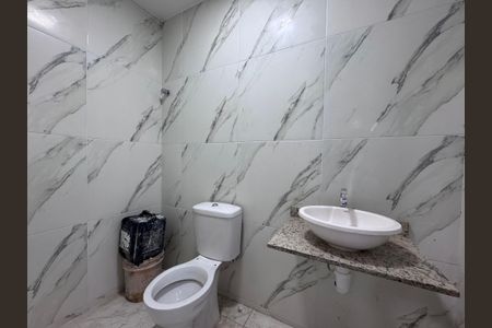 Casa de condomínio à venda com 410m², 4 quartos e 2 vagasÁrea externa - Lavabo