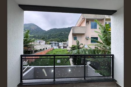 Casa de condomínio à venda com 410m², 4 quartos e 2 vagasSuíte 1 - Varanda