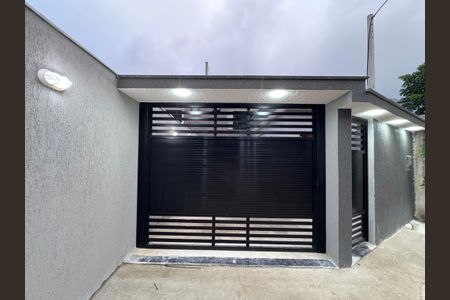 Casa de condomínio à venda com 410m², 4 quartos e 2 vagasFachada