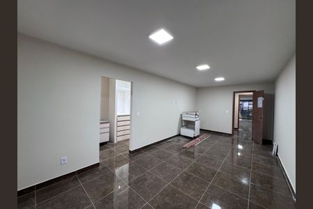 Casa de condomínio à venda com 410m², 4 quartos e 2 vagasSuíte 2