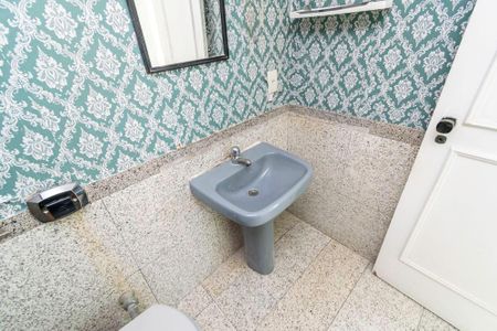 Apartamento à venda com 60m², 2 quartos e sem vaga Apartamento à venda com 60m², 2 quartos e sem vagaBanheiro