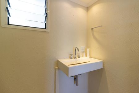 Apartamento à venda com 74m², 1 quarto e 1 vaga Apartamento à venda com 74m², 1 quarto e 1 vagaLavabo