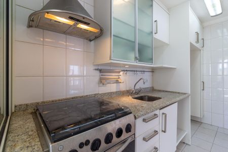 Apartamento à venda com 74m², 1 quarto e 1 vaga Apartamento à venda com 74m², 1 quarto e 1 vagaCozinha e Área de Serviço