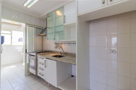 Apartamento à venda com 74m², 1 quarto e 1 vaga Apartamento à venda com 74m², 1 quarto e 1 vagaCozinha e Área de Serviço
