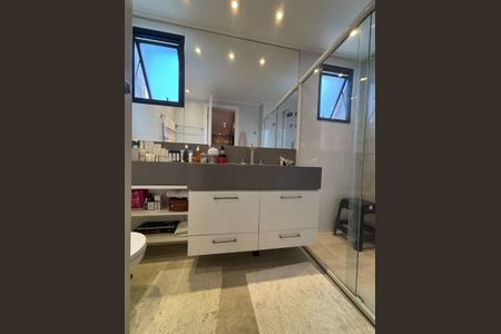 Banheiro de apartamento à venda com 4 quartos, 185m² em Vila Mariana, São Paulo