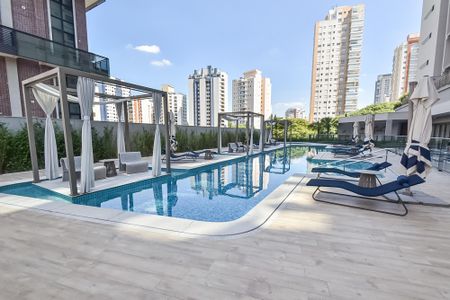 Apartamento para alugar com 33m², 1 quarto e sem vaga Apartamento para alugar com 33m², 1 quarto e sem vagaÁrea comum - Piscina