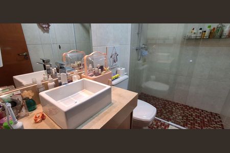 Apartamento à venda com 204m², 4 quartos e 3 vagas Apartamento à venda com 204m², 4 quartos e 3 vagasBanheiro Suíte 1