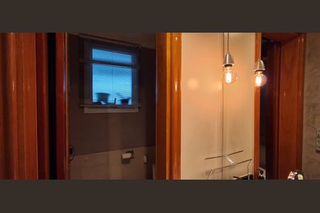 Apartamento à venda com 204m², 4 quartos e 3 vagas Apartamento à venda com 204m², 4 quartos e 3 vagasLavabo