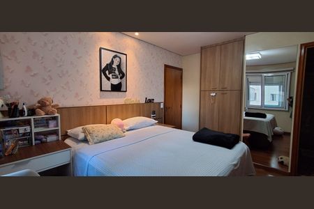 Apartamento à venda com 204m², 4 quartos e 3 vagas Apartamento à venda com 204m², 4 quartos e 3 vagasSuíte 1