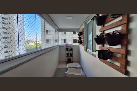 Apartamento à venda com 204m², 4 quartos e 3 vagas Apartamento à venda com 204m², 4 quartos e 3 vagasVaranda