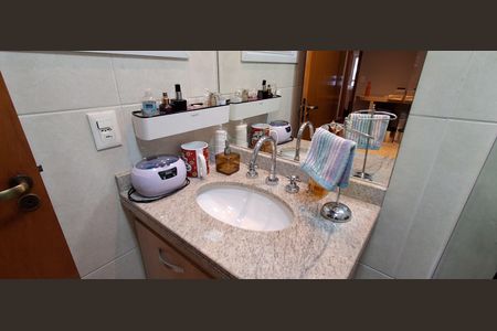 Apartamento à venda com 204m², 4 quartos e 3 vagas Apartamento à venda com 204m², 4 quartos e 3 vagasBanheiro Suíte 3