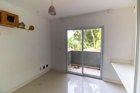 Casa de condomínio à venda com 182m², 4 quartos e 2 vagasSuíte 2