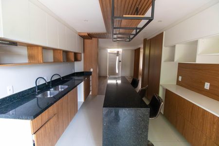 Casa de condomínio à venda com 182m², 4 quartos e 2 vagasCozinha